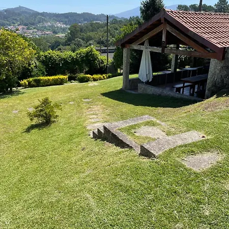 مزرعة للإقامة Quinta Do Eiro *